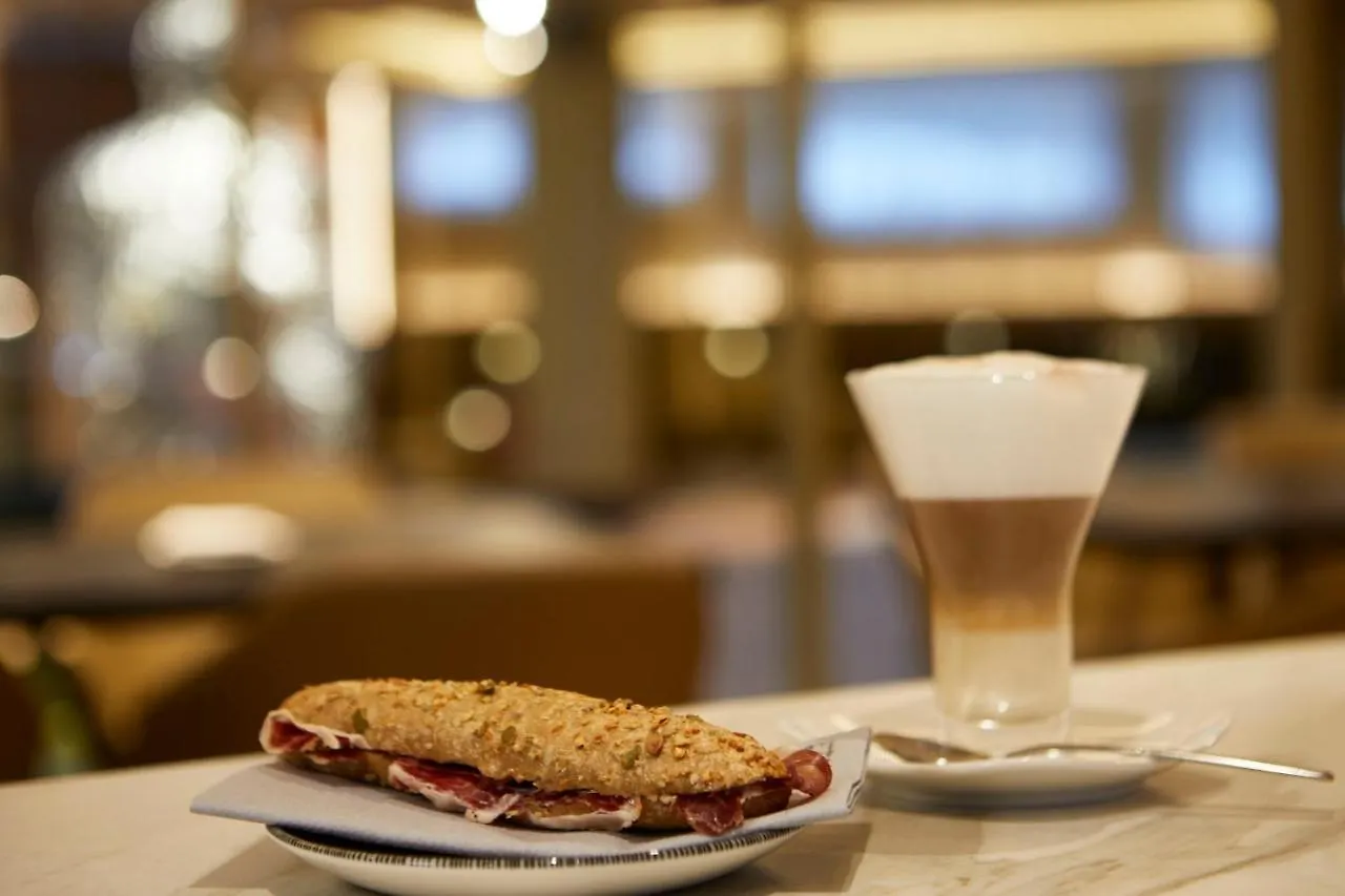 *****  Grand Plaza Hotel & Wellness Andorra la Vella Andorra