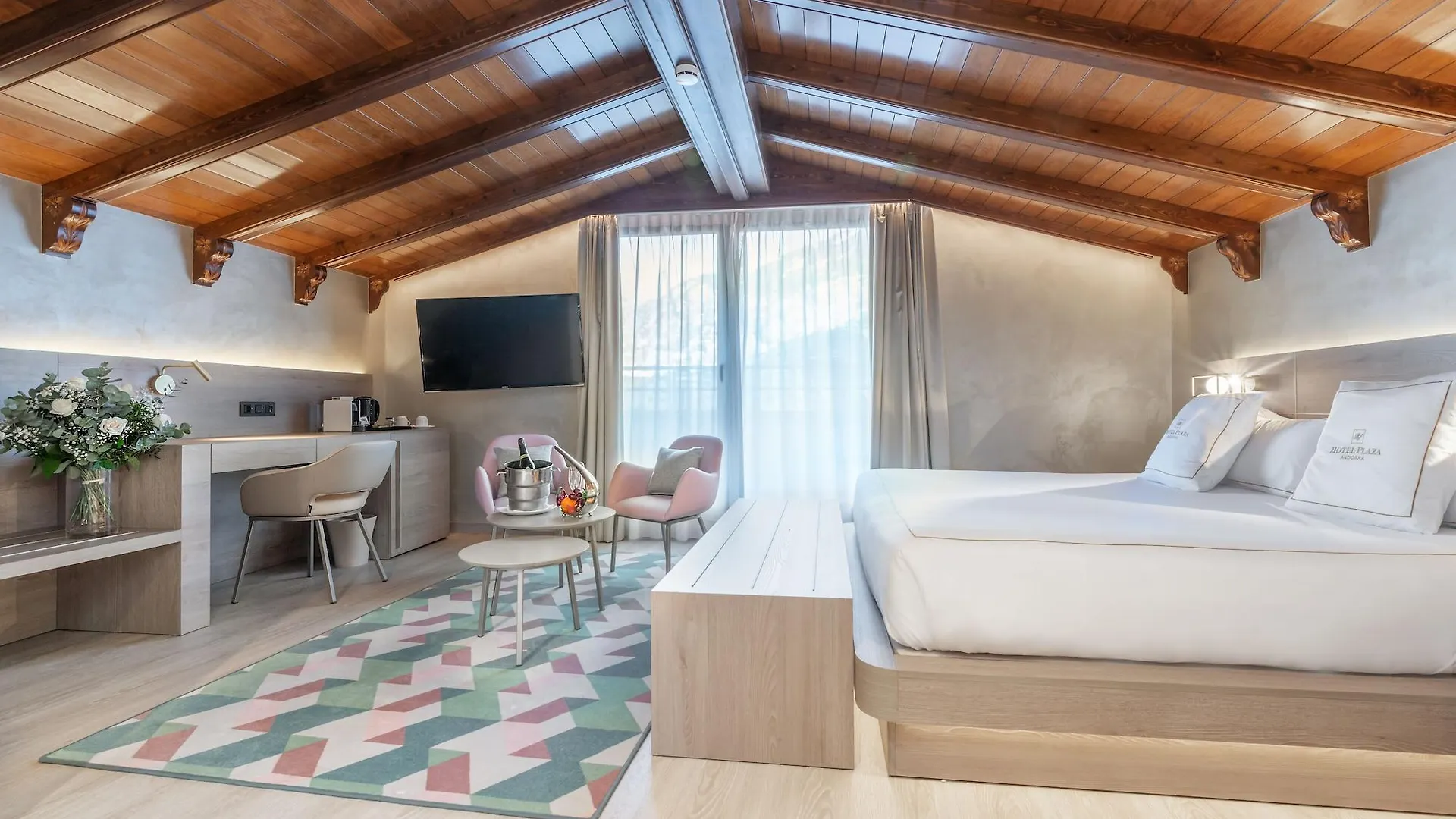 Grand Plaza Hotel & Wellness Andorra la Vella 5*,